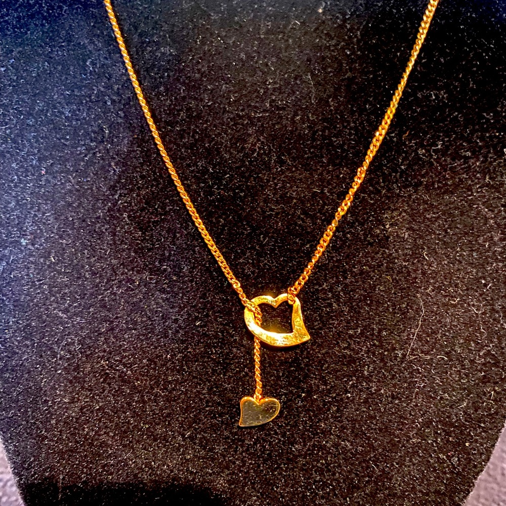 Fabulous little necklace Avon costume jewelry